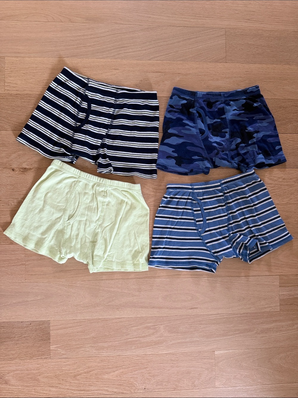 GAP Kids Navy, White & Light Green Striped Boys briefs Sz 10 (L) 4 pieces